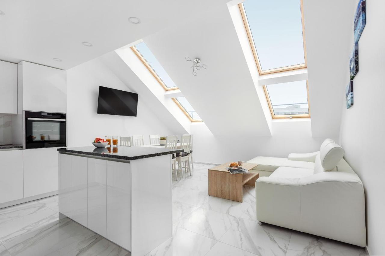 Luxurious Kaunas Basilica Apartment In Old Town By Urban Rent 외부 사진