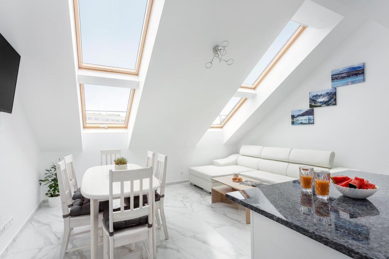 Luxurious Kaunas Basilica Apartment In Old Town By Urban Rent 외부 사진