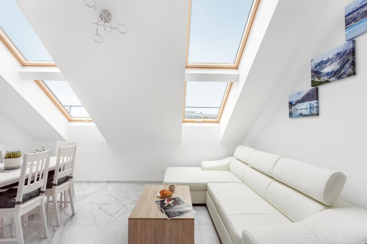 Luxurious Kaunas Basilica Apartment In Old Town By Urban Rent 외부 사진