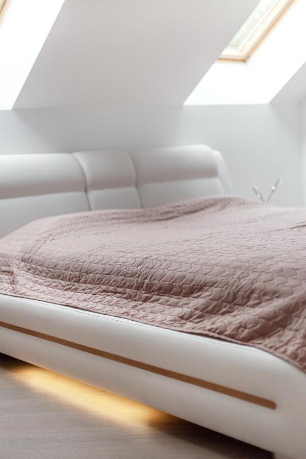 Luxurious Kaunas Basilica Apartment In Old Town By Urban Rent 외부 사진