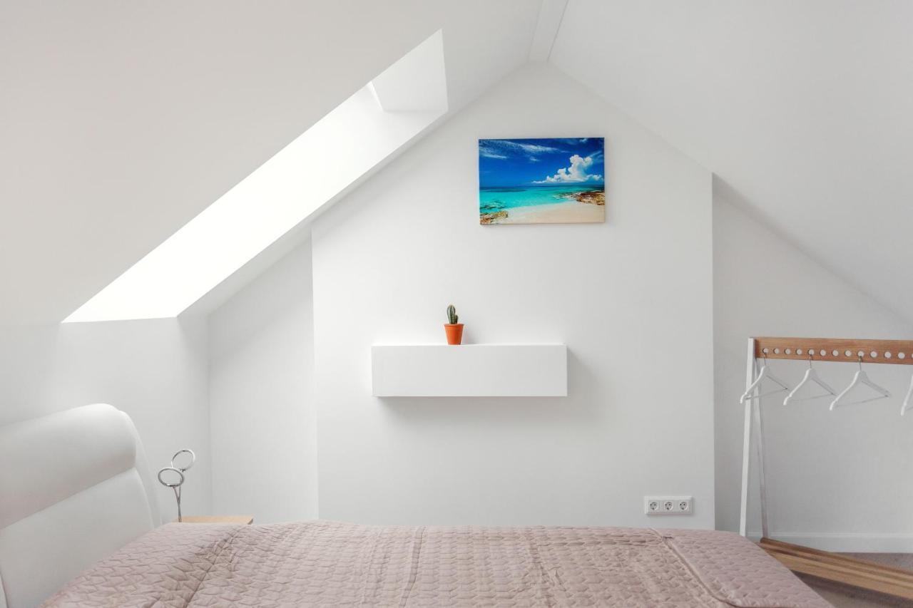 Luxurious Kaunas Basilica Apartment In Old Town By Urban Rent 외부 사진